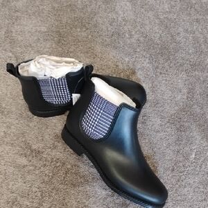 Henry Ferrera NWT Marsala Houndstooth Rain Boots